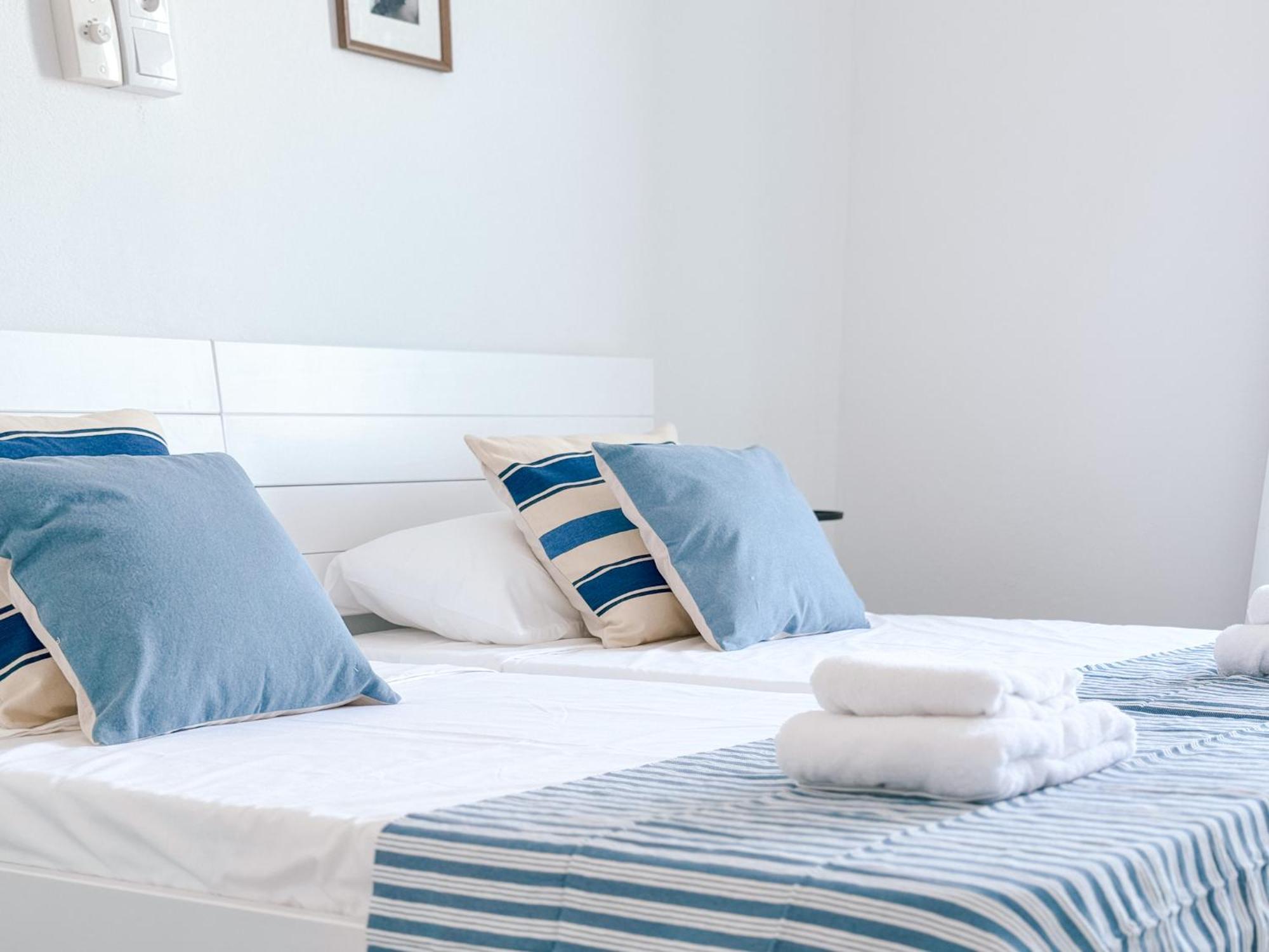 Hostal Sa Roqueta Mahon Exteriör bild