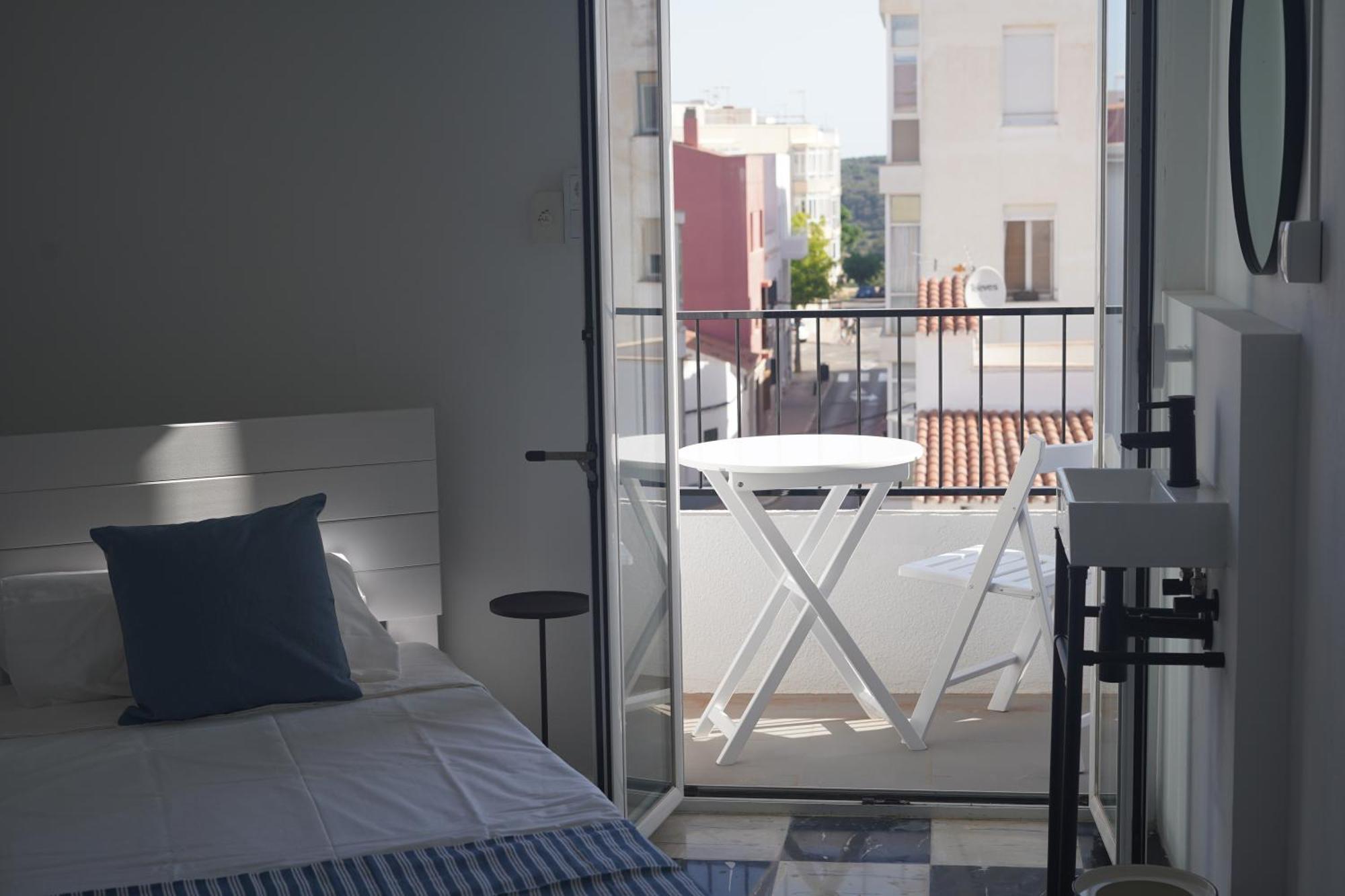 Hostal Sa Roqueta Mahon Exteriör bild